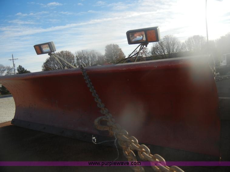 image for item D4714 2000 Ford F350 XL Super Duty flatbed pickup truck