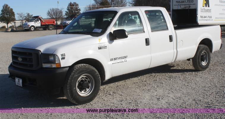 image for item D4716 2002 Ford F250 Super Duty XL pickup truck