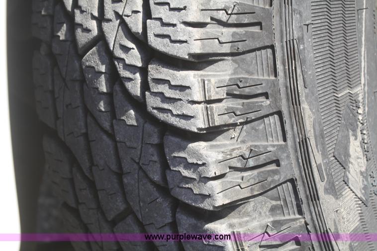 image for item D4716 2002 Ford F250 Super Duty XL pickup truck