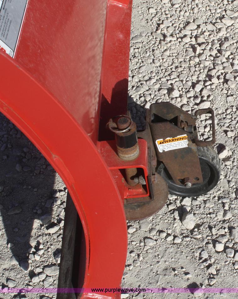 image for item D4718 2004 Ford F650 XL Super Duty dump truck