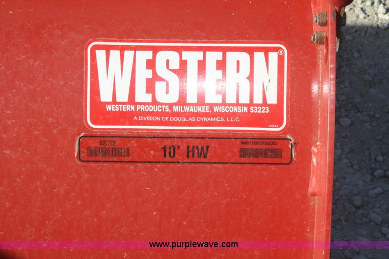 image for item D4718 2004 Ford F650 XL Super Duty dump truck