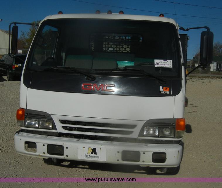 image for item D4720 2002 GMC W3500 flatbed truck