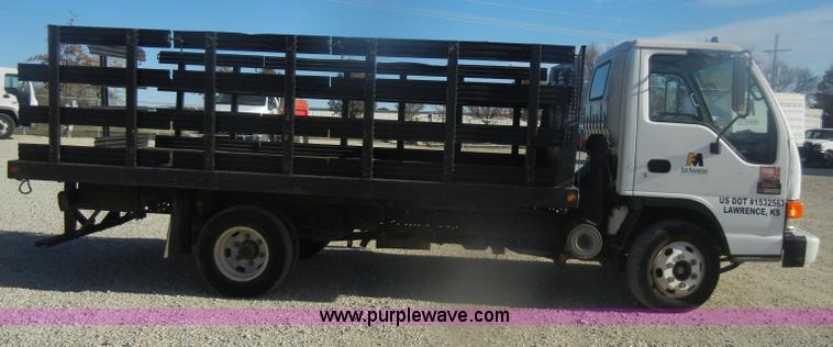 image for item D4720 2002 GMC W3500 flatbed truck