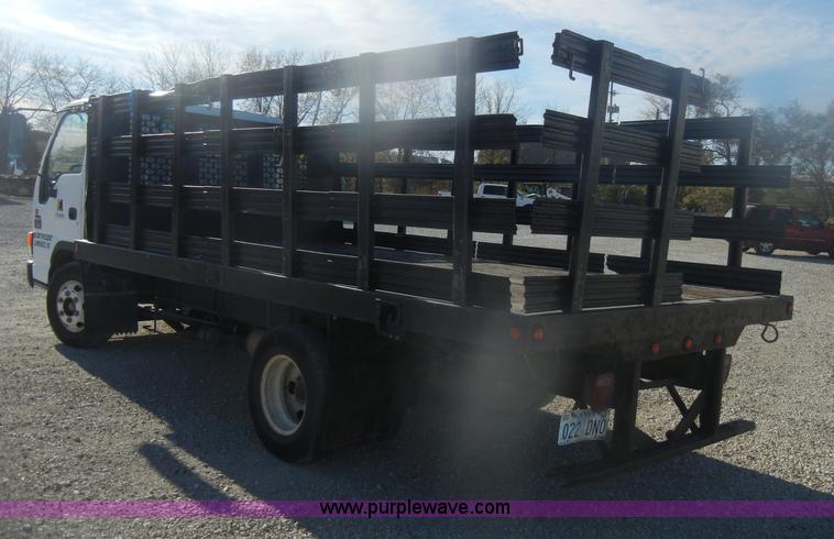 image for item D4720 2002 GMC W3500 flatbed truck