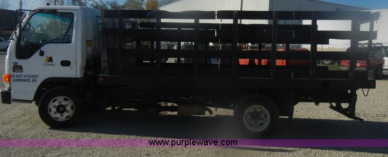 image for item D4720 2002 GMC W3500 flatbed truck