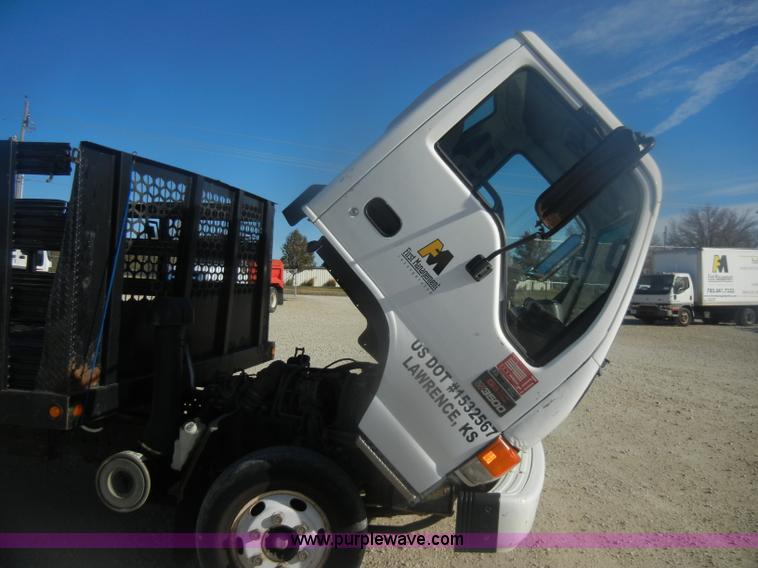 image for item D4720 2002 GMC W3500 flatbed truck