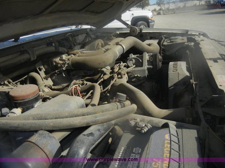 image for item D4721 1997 Ford F350 XL flatbed pickup truck