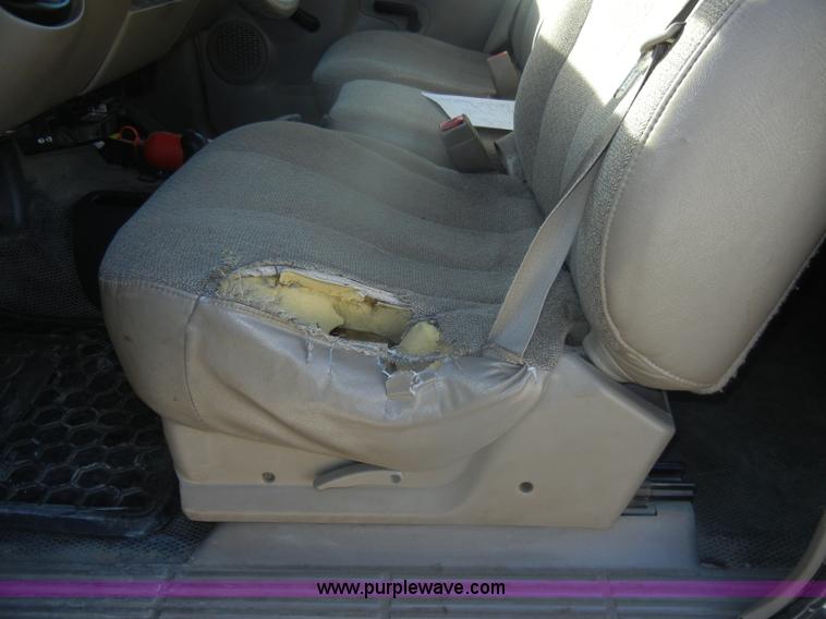 image for item D4722 2001 Chevrolet Silverado 2500 Extended Cab pickup truck