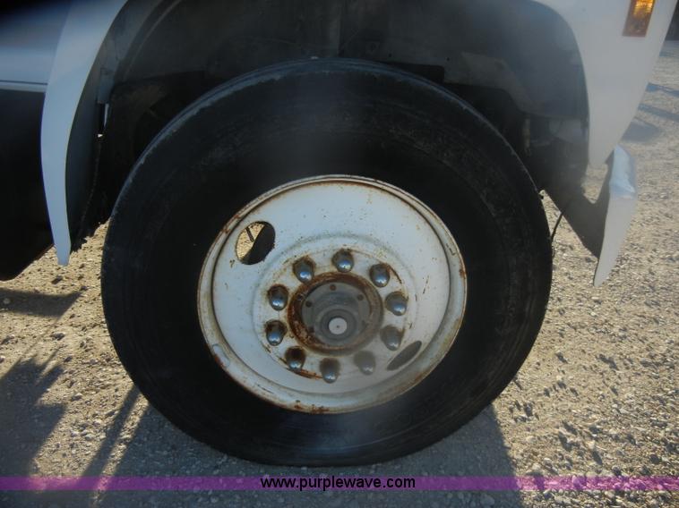 image for item D4723 1991 Ford FT900F water truck