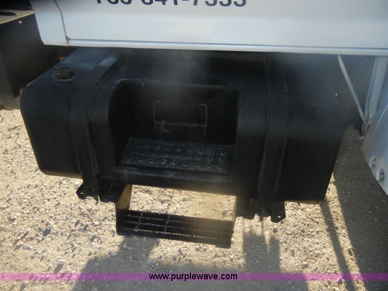 image for item D4723 1991 Ford FT900F water truck