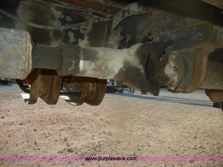 image for item D4723 1991 Ford FT900F water truck