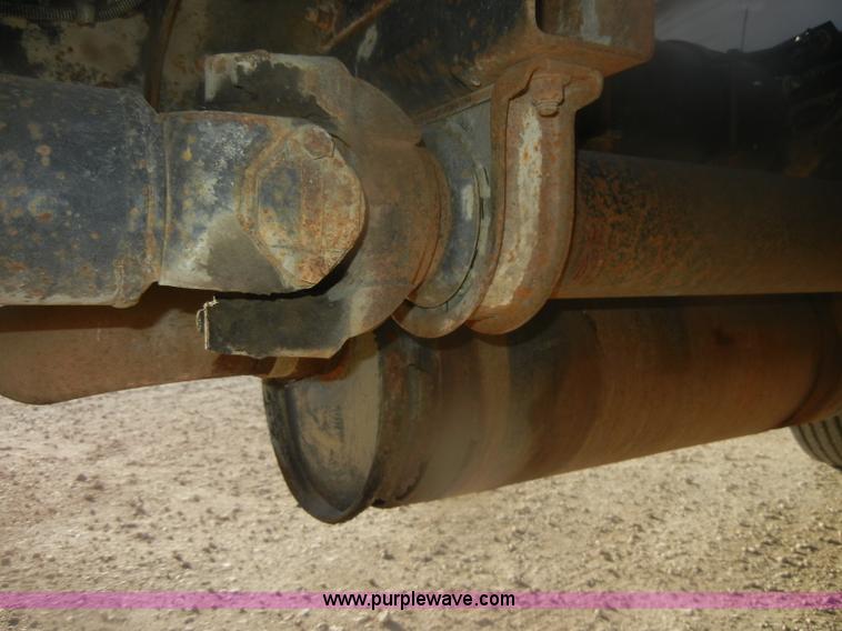 image for item D4723 1991 Ford FT900F water truck