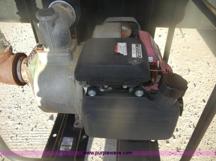 image for item D4723 1991 Ford FT900F water truck