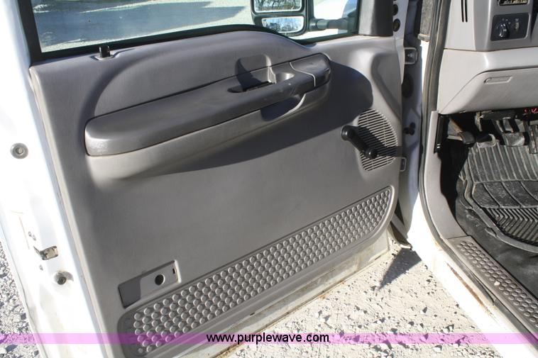 image for item D4724 2000 Ford F350 XL Super Duty service truck