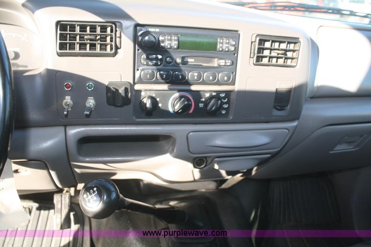 image for item D4724 2000 Ford F350 XL Super Duty service truck