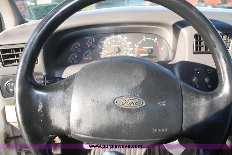 image for item D4724 2000 Ford F350 XL Super Duty service truck