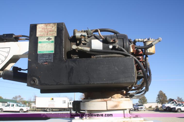 image for item D4724 2000 Ford F350 XL Super Duty service truck