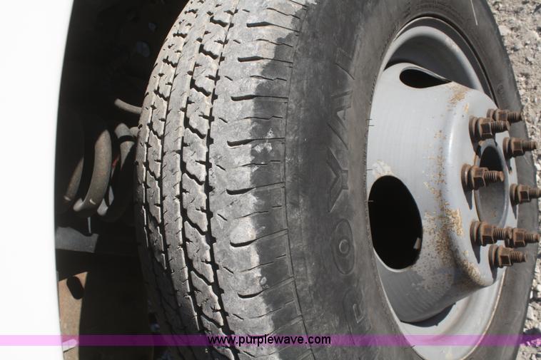 image for item D4724 2000 Ford F350 XL Super Duty service truck