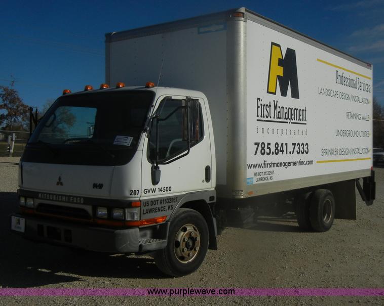 image for item D4725 2000 Mitsubishi Fuso FE box truck