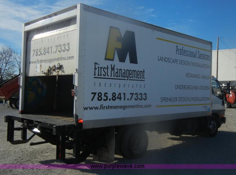 image for item D4725 2000 Mitsubishi Fuso FE box truck