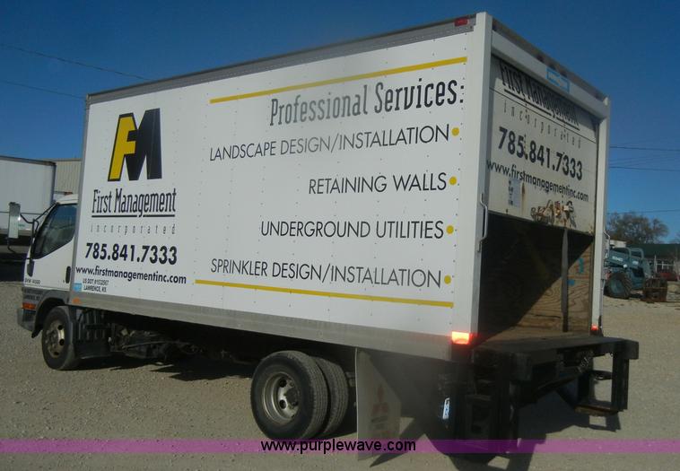 image for item D4725 2000 Mitsubishi Fuso FE box truck