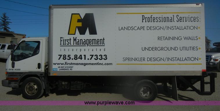 image for item D4725 2000 Mitsubishi Fuso FE box truck