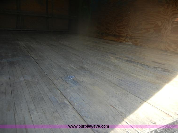 image for item D4725 2000 Mitsubishi Fuso FE box truck