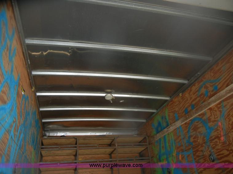 image for item D4725 2000 Mitsubishi Fuso FE box truck