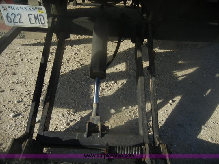 image for item D4725 2000 Mitsubishi Fuso FE box truck