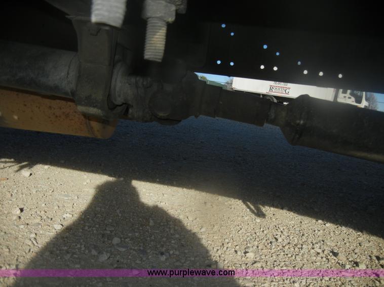 image for item D4725 2000 Mitsubishi Fuso FE box truck