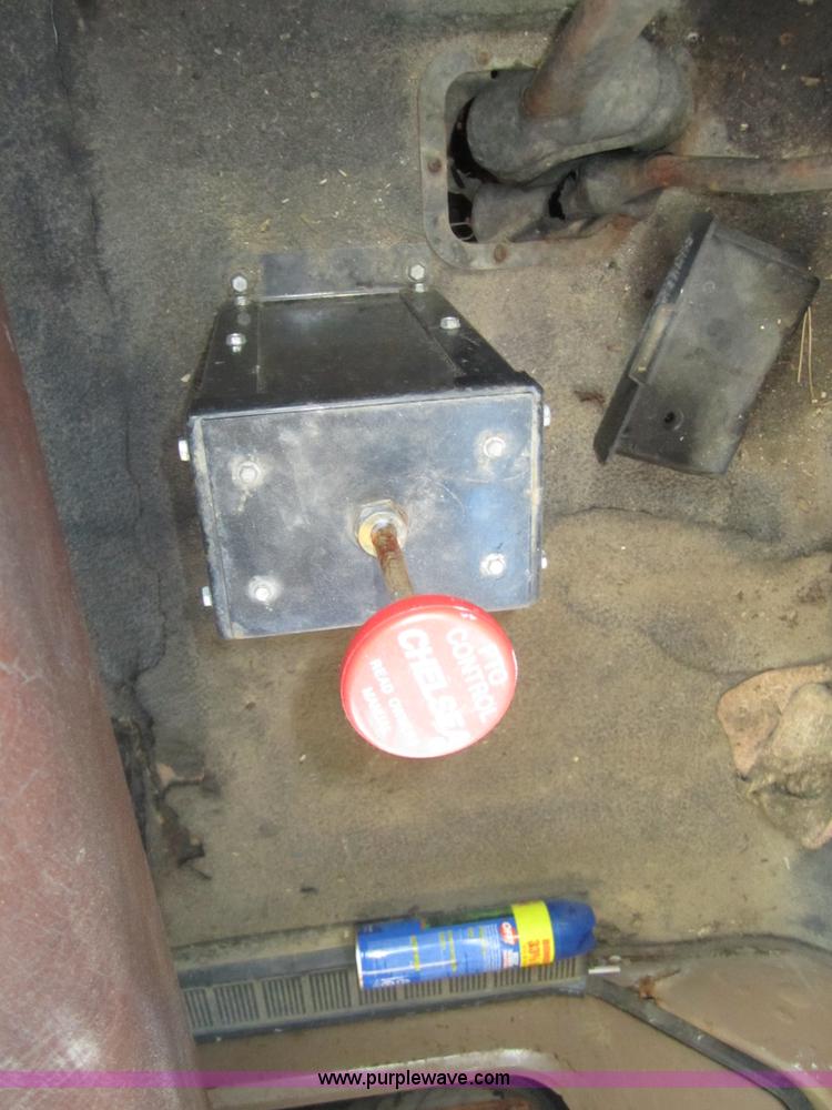 image for item D5719 1983 International 1854 bucket truck