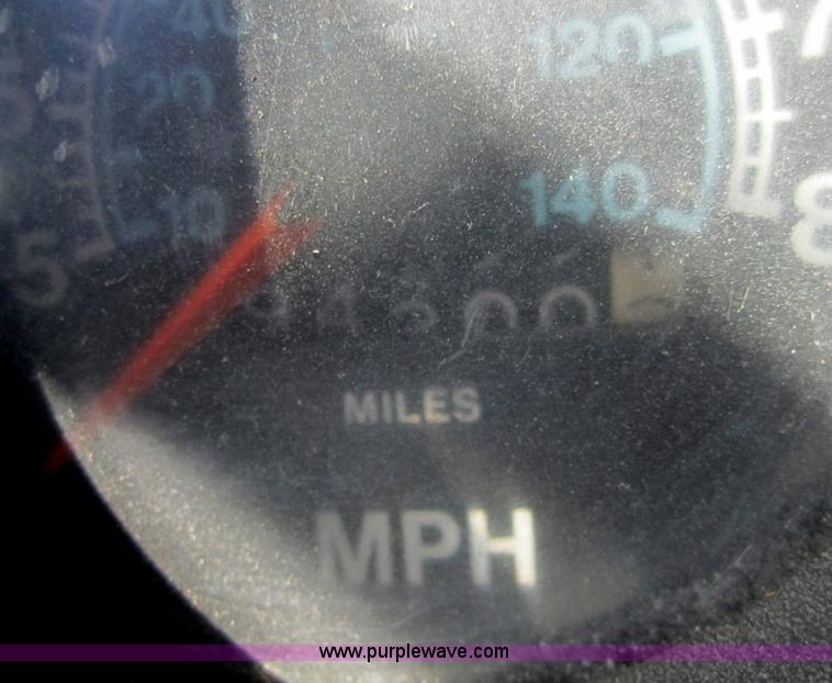 image for item D5719 1983 International 1854 bucket truck