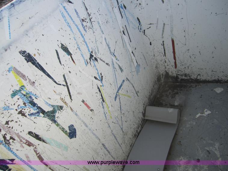 image for item D5719 1983 International 1854 bucket truck