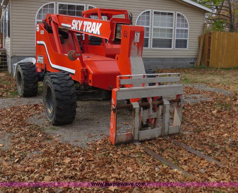 image for item D5733 1994 SkyTrak 5028 telehandler