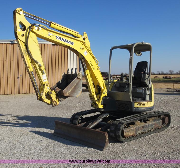 image for item D5736 2006 Yanmar VIO45-5 mini excavator
