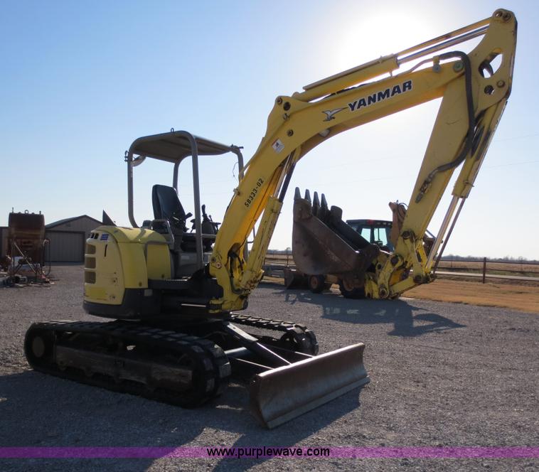 image for item D5736 2006 Yanmar VIO45-5 mini excavator