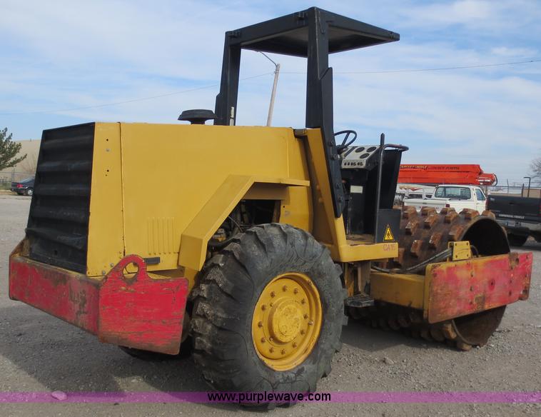 image for item D5737 1989 Dynapac CA151PDB vibratory padfoot roller