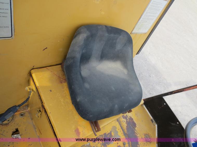 image for item D5737 1989 Dynapac CA151PDB vibratory padfoot roller