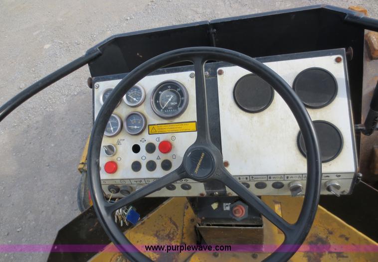 image for item D5737 1989 Dynapac CA151PDB vibratory padfoot roller