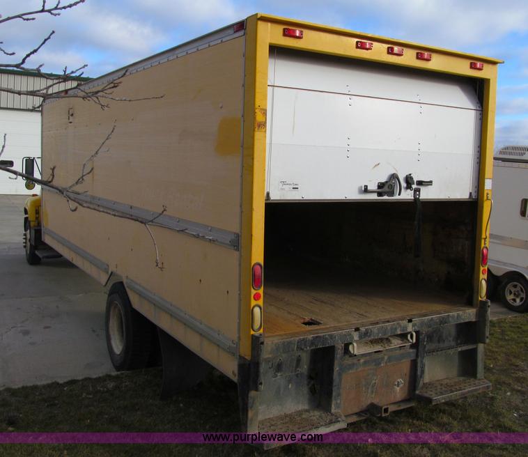 image for item D7013 1999 GMC C6500 van truck