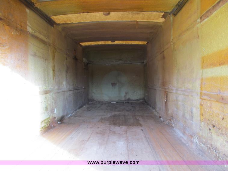 image for item D7013 1999 GMC C6500 van truck