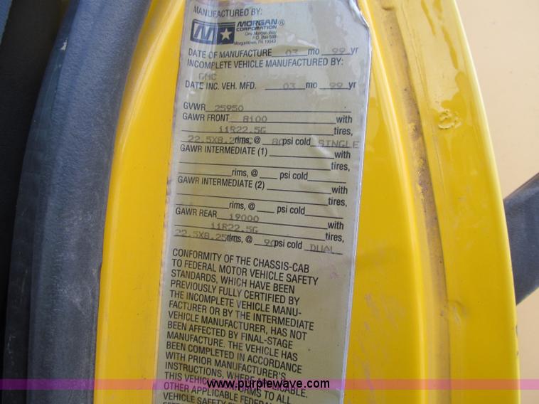 image for item D7013 1999 GMC C6500 van truck