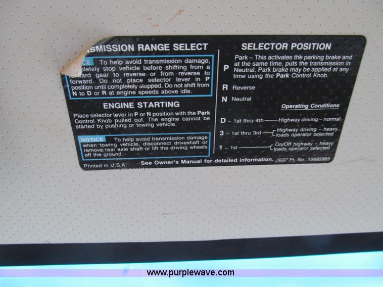 image for item D7013 1999 GMC C6500 van truck