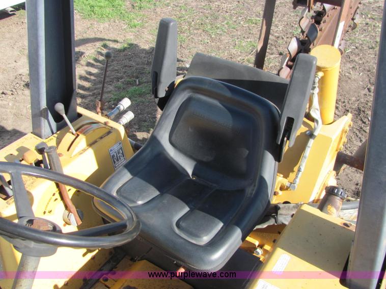 image for item E2606 1996 Case 560 trencher