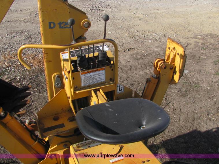 image for item E2606 1996 Case 560 trencher