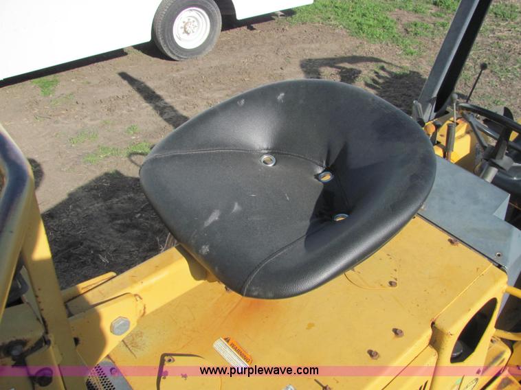 image for item E2606 1996 Case 560 trencher
