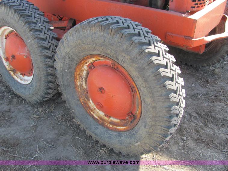 image for item E2609 1952 Allis Chalmers D motor grader