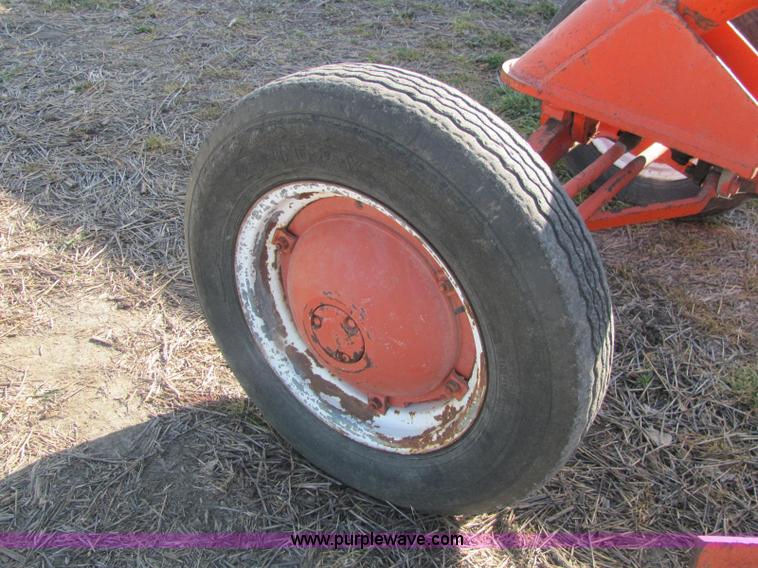 image for item E2609 1952 Allis Chalmers D motor grader