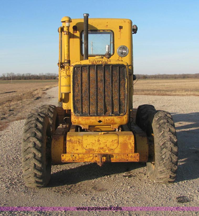 image for item E2665 Caterpillar 12 motor grader