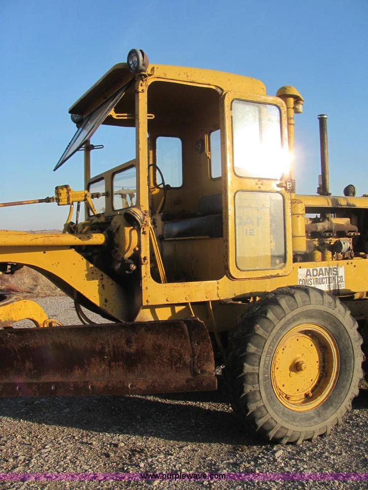 image for item E2665 Caterpillar 12 motor grader